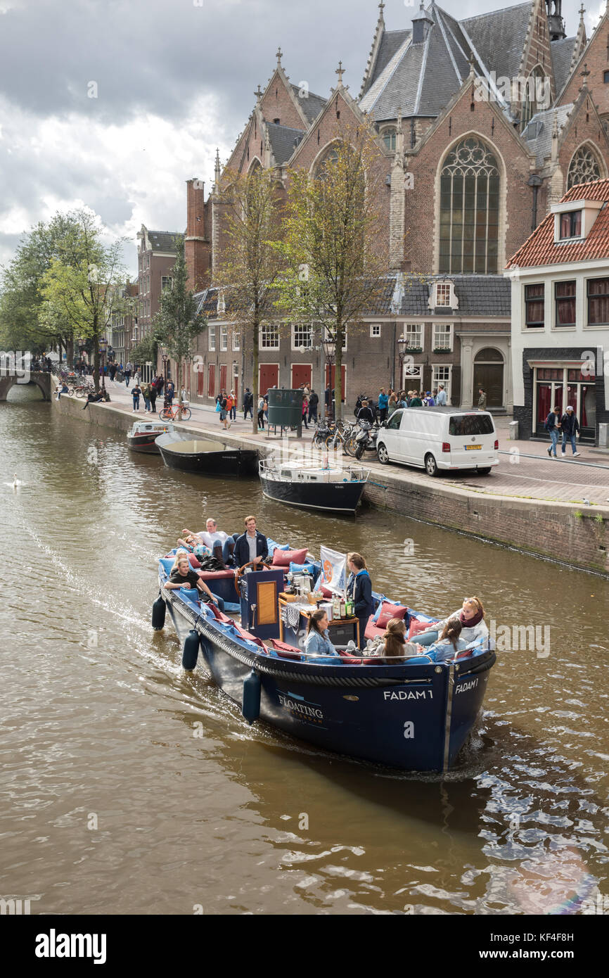 Canal Bootsfahrten in Amsterdam, Niederlande Stockfoto