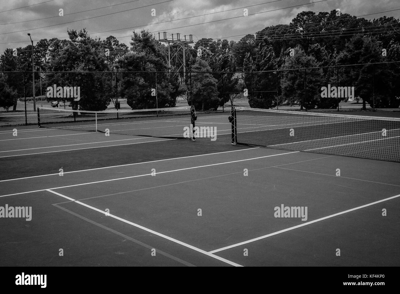 Tennisplatz, bevor das Spiel des Lebens Stockfoto