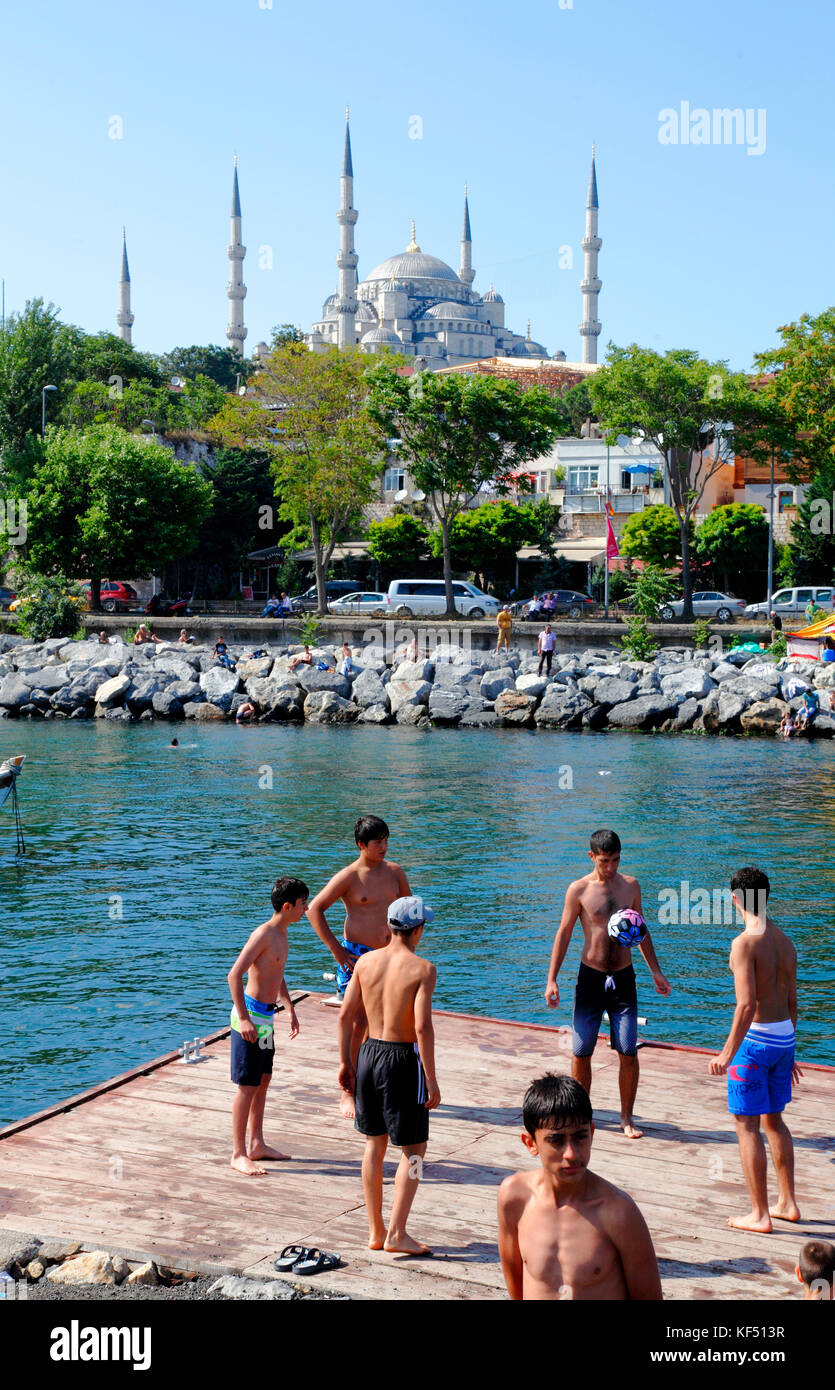 Türkei, Istanbul, Catladi Kapi Hafen, Sultanahmet Moschee (Blaue Moschee) im Hintergrund Stockfoto