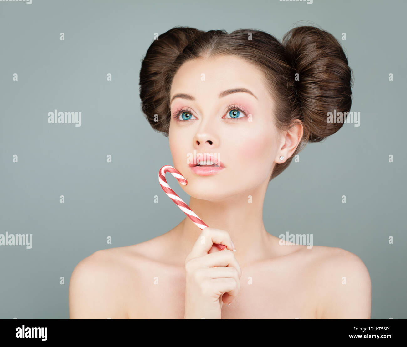 Schönes Modell Frau mit Süßigkeit. Perfekte Mädchen suchen Stockfoto Schönes Modell Frau mit Süßigkeit. Perfekte Mädchen suchen Stockfoto