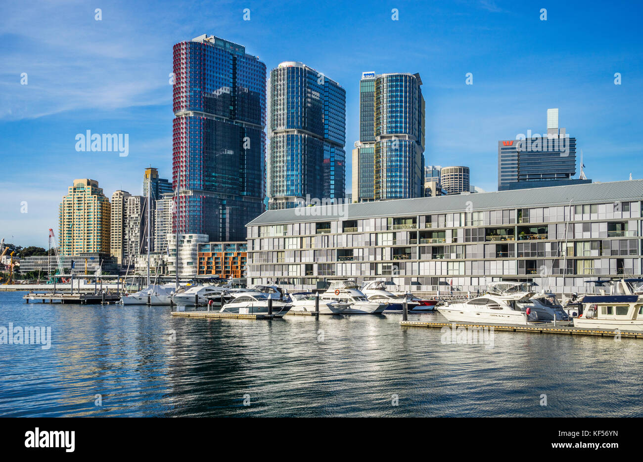 Australien, New South Wales, Sydney, Pyrmont Bay, Blick auf Sydney Wharf und die barangaroo International Towers Stockfoto