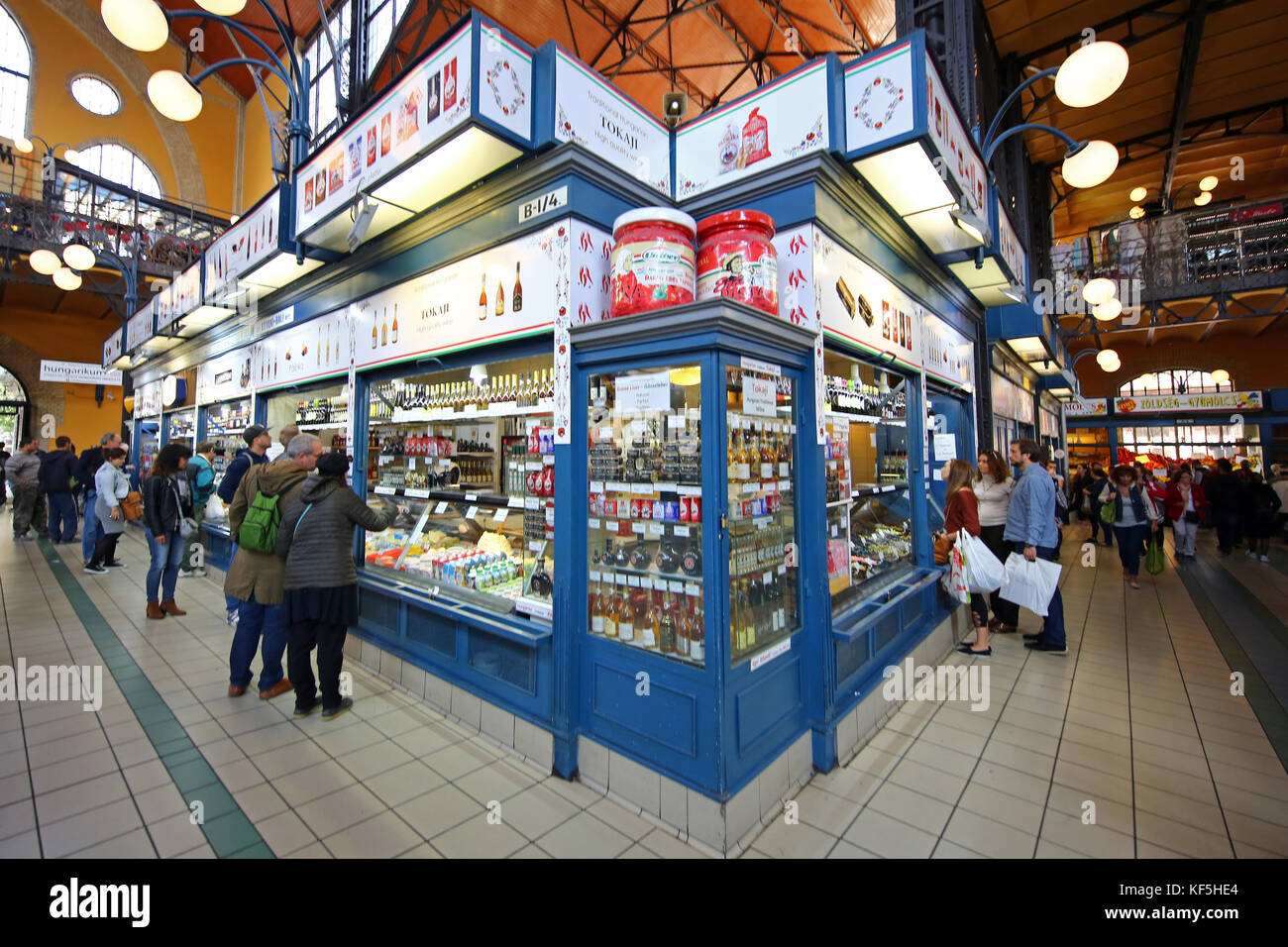 In die zentrale Markthalle in Budapest, Ungarn Stockfoto