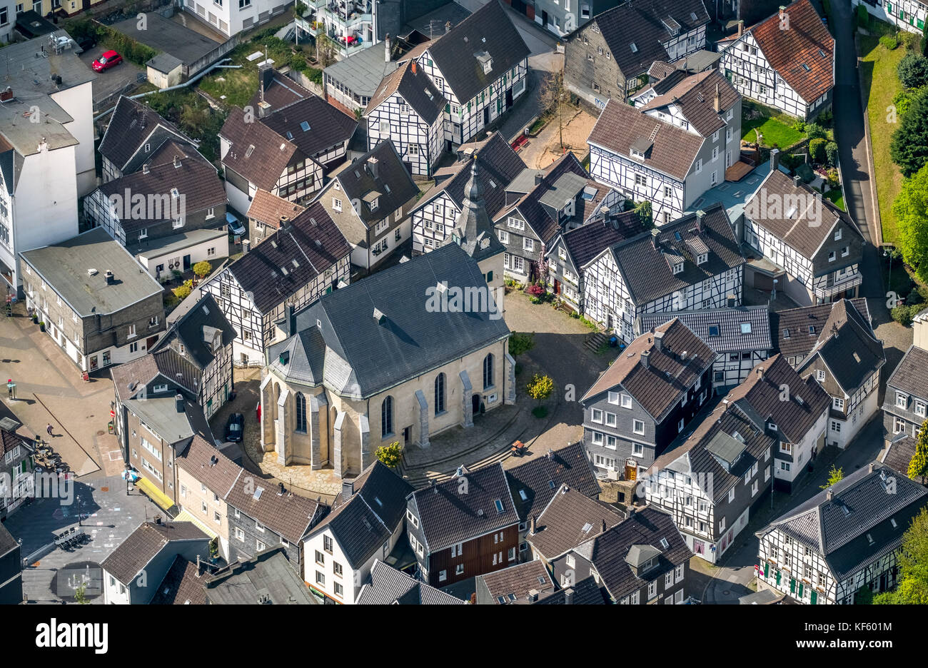 Evangelisch-reformierte Kirchengemeinde Neviges, Kirchplatz, Velbert-Neviges, Velbert, Ruhrgebiet, Nordrhein-Westfalen, Deutschland, Europa, Luftbild Stockfoto