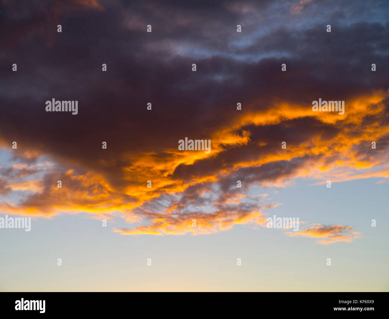 Skyscape bei Sonnenuntergang Stockfoto