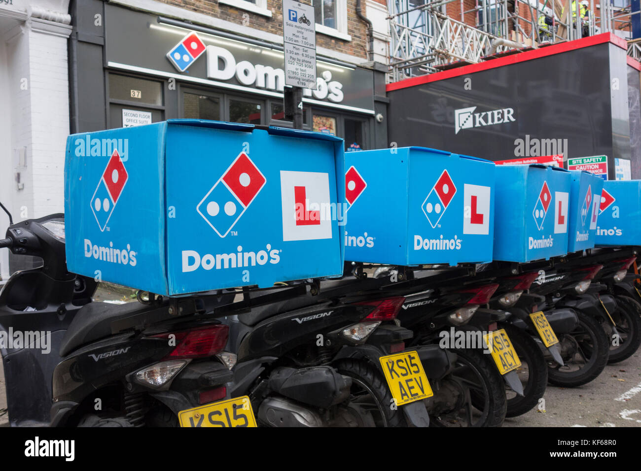 Dominos pizza in london Fotos und Bildmaterial in hoher Auflösung Alamy
