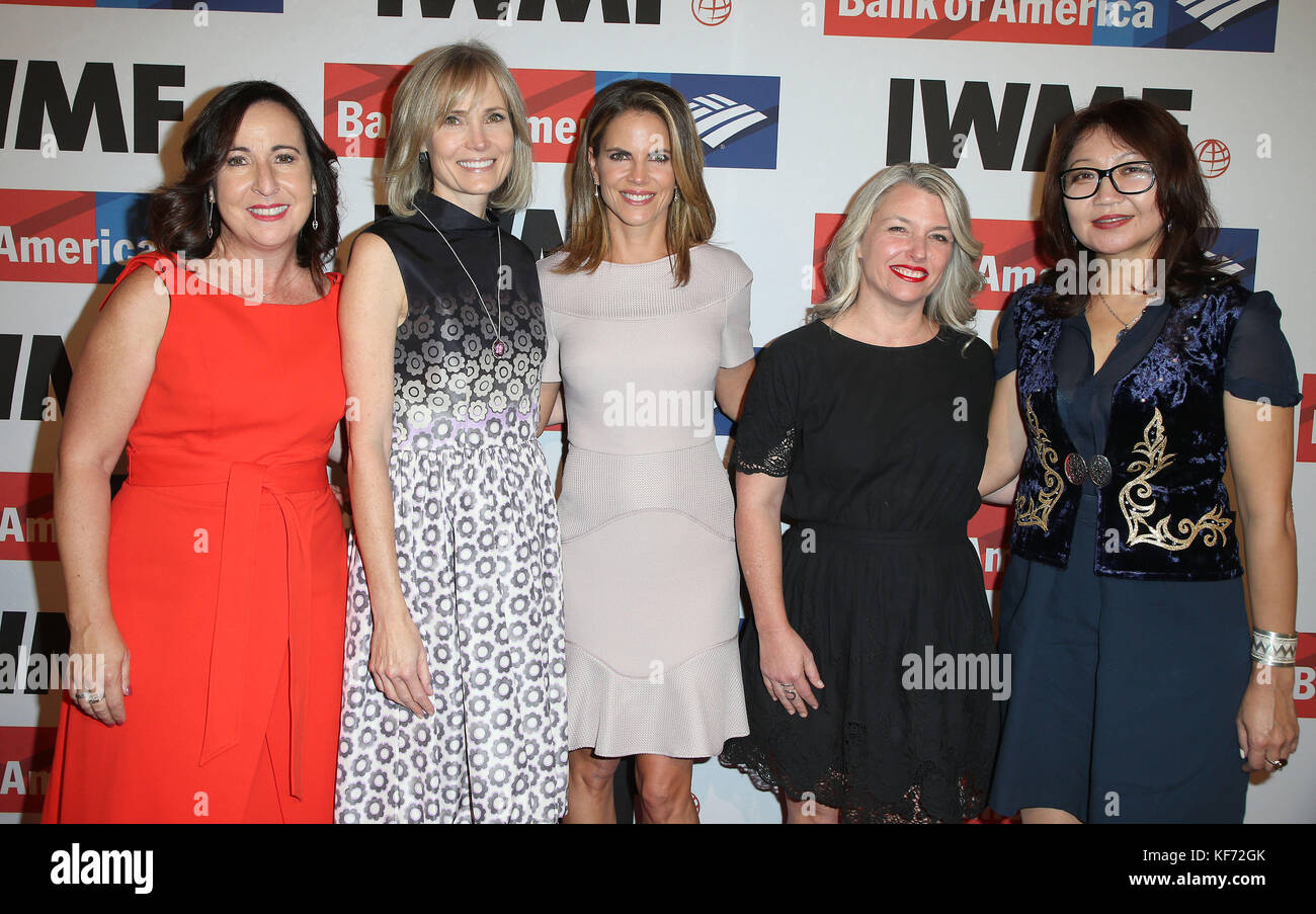 Hollywood, Kalifornien, USA. Oktober 2017. 25. Oktober 2017 – Hollywood, Kalifornien – Elisa Lees MuÃ±OZ, Willow Bay, Natalie Morales, Stephanie Sinclair, Saniya Toiken. International Women's Media Foundation 2017 Courage in Journalism Awards. Foto: F. Sadou/Admedia Stockfoto