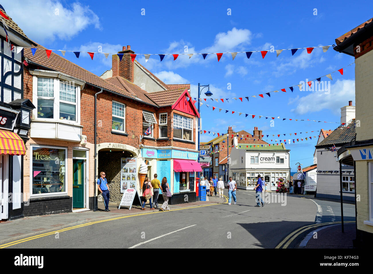 High Street, Sheringham, Norfolk, England, Vereinigtes Königreich Stockfoto