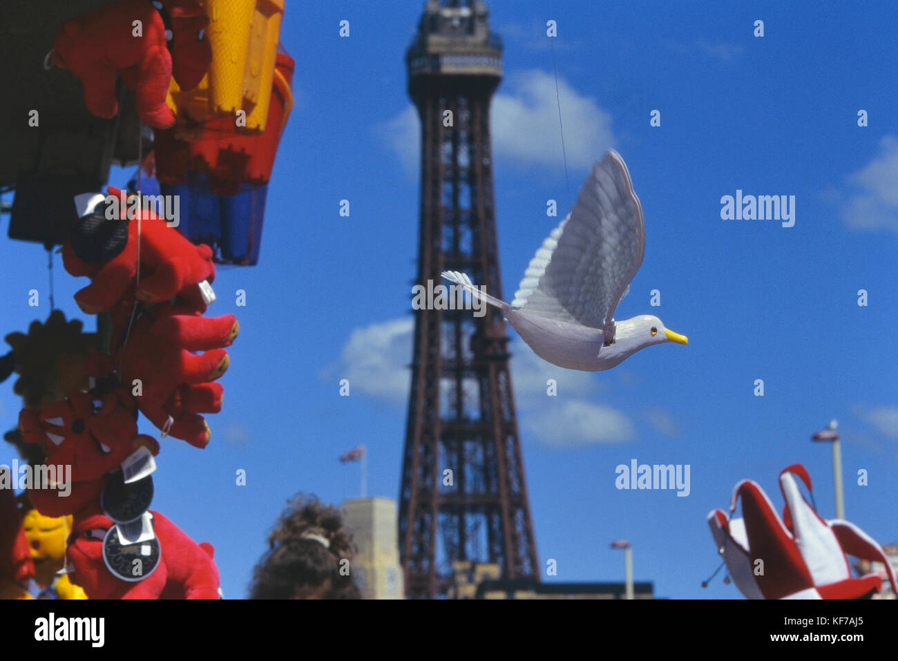 Ein Spielzeug seagull neben Blackpool, Lancashire, England, Großbritannien Stockfoto