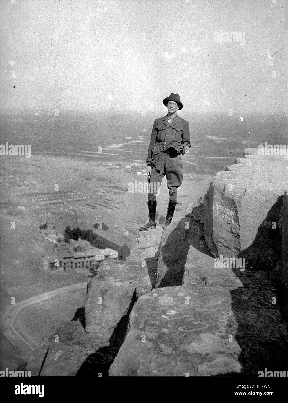 Charles Bean auf der Großen Pyramide 1915 Stockfoto