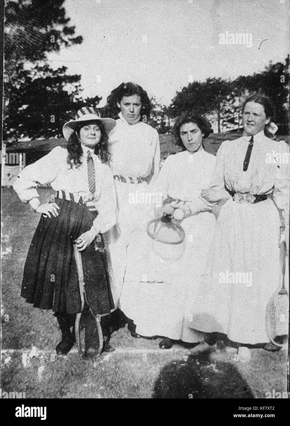 Kambala-Schüler beziehen sich auf Personen, die Kambala, eine Privatschule besuchen. Der Begriff hebt das Bildungsumfeld und die Gemeinschaft von Kambala hervor und betont akademische Leistungen und das Studentenleben. Stockfoto