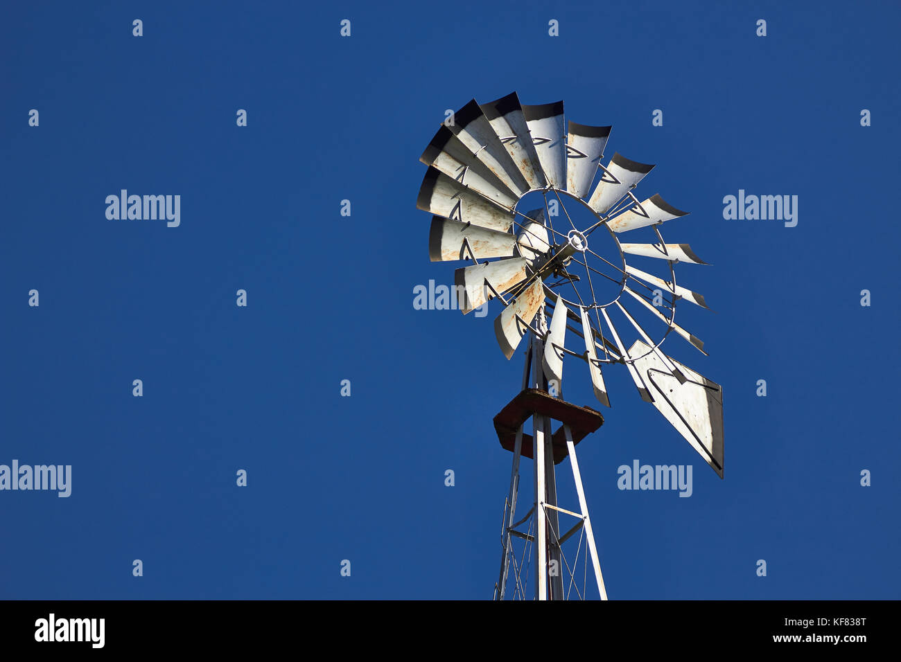 Ein Bauernhof Mühle an einem klaren Tag in Amish Country, Lancaster County, Pennsylvania, USA Stockfoto