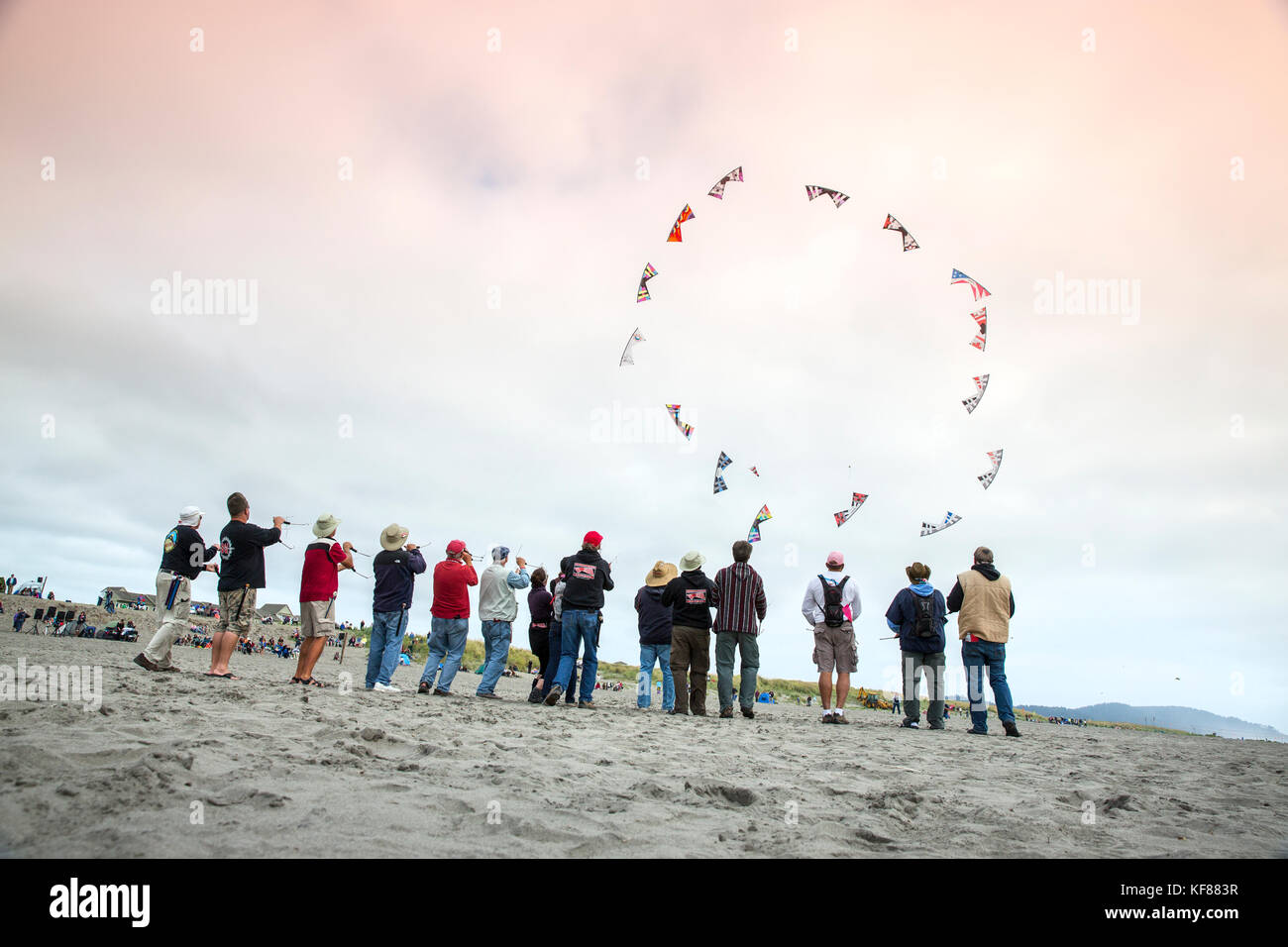 Usa, Washington State, Long Beach Halbinsel, internationale Drachenfest, multiline Präzision Drachen fliegen Wettbewerb Stockfoto