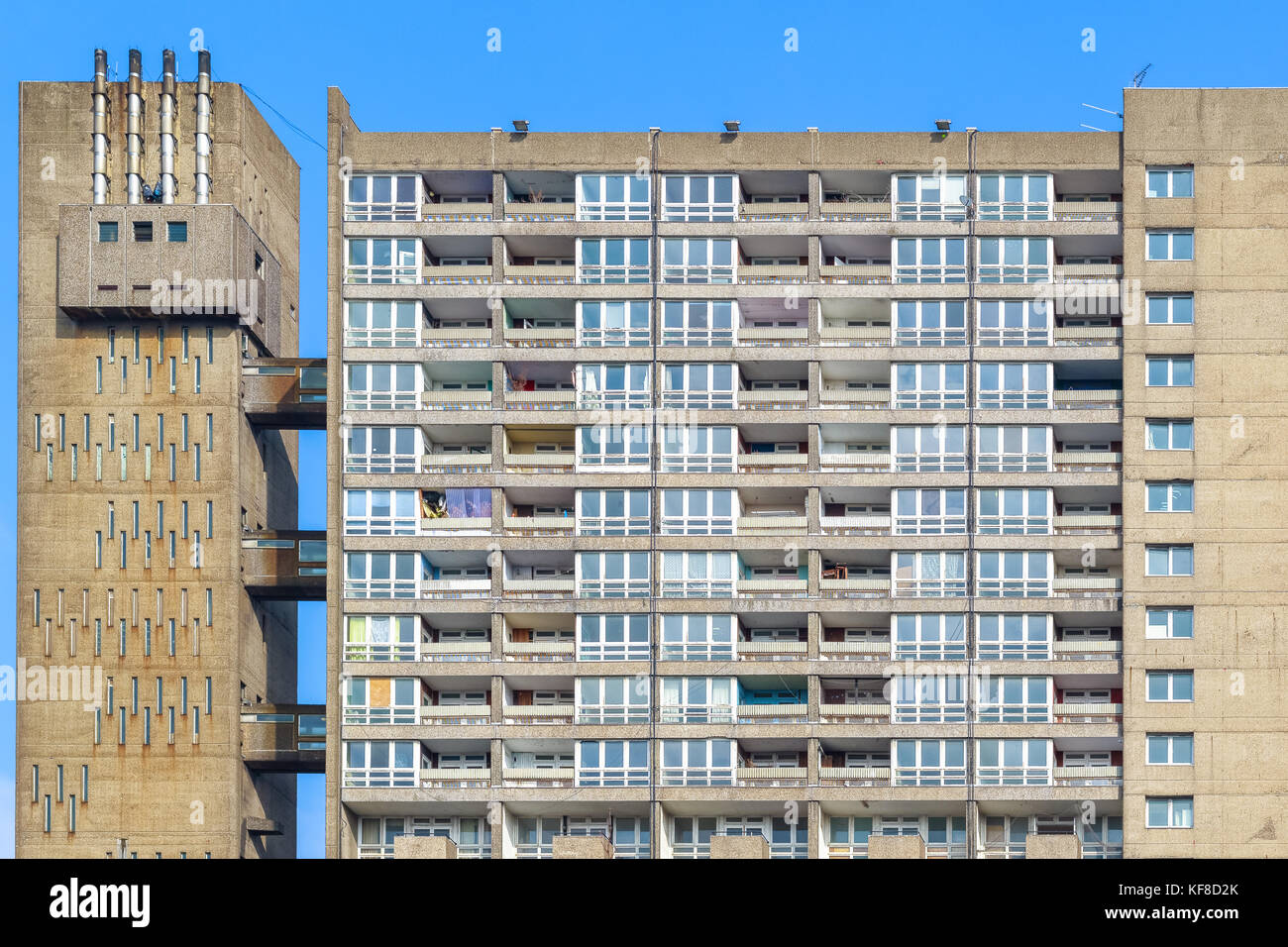 Verfallene Rat flache Gehäuse blockieren, balfron Tower, in East London Stockfoto