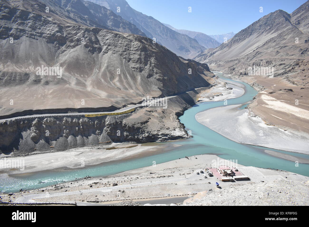 Luftaufnahme der Zusammenfluss (sangam) der Flüsse indus & Zanskar Stockfoto