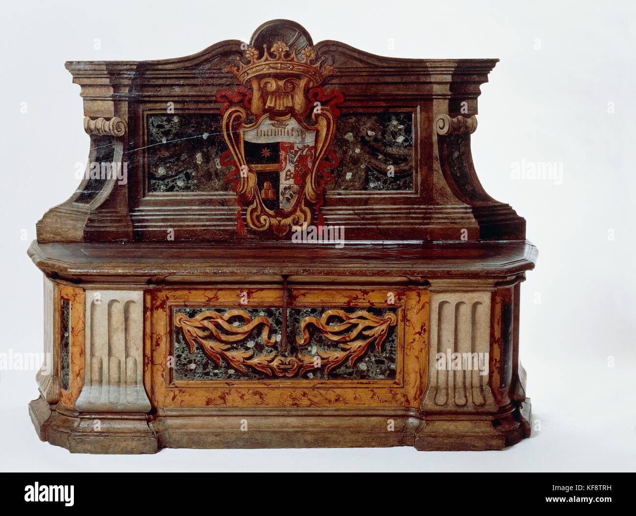 Italienisch 17 Bank Mit Wappen Albani Borromeo Stockfoto Bild