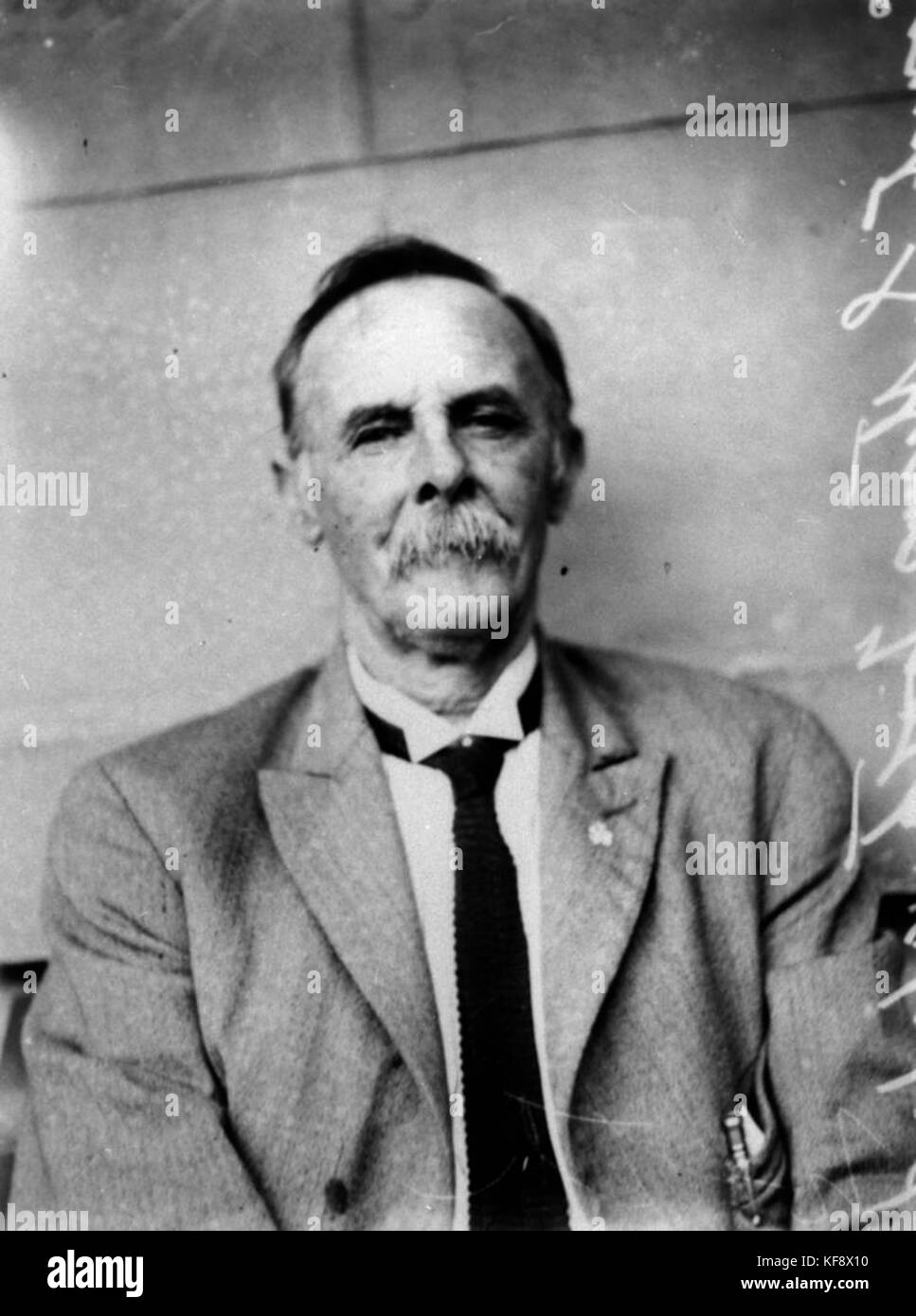 Ernest Septimus Tooth, eine bemerkenswerte Persönlichkeit in Brisbane im Jahr 1928, war wahrscheinlich an einem bedeutenden Ereignis oder einer Entwicklung in dieser Zeit beteiligt. Das Jahr 1928 markiert eine bemerkenswerte Phase des Wachstums Brisbanes, die möglicherweise mit dem kulturellen oder sozialen Wandel verbunden ist. Stockfoto