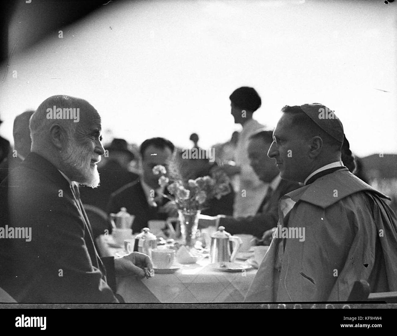 15299 päpstlichen Delegierten Dr. Panikos Garden Party Stockfoto