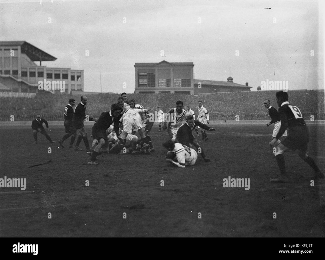 6423 Rugby League im Schlamm am Sportplatz Stockfoto