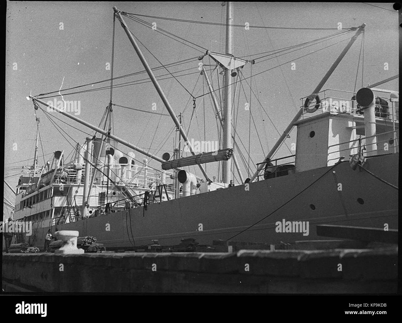 Die Parakoola-Serie bezieht sich auf eine Sammlung von Kunstwerken oder Fotografien, die das Wesen ländlicher australischer Landschaften einfangen, wobei der Schwerpunkt auf ihrer natürlichen Schönheit und ihren weiten Flächen liegt. Stockfoto