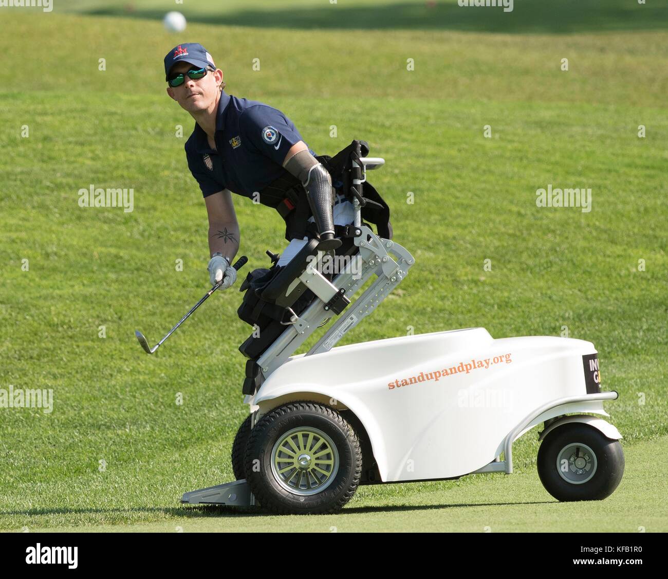 Ein U.S. Marine Corps Veteran konkurriert in einem Golfturnier am st. Georges Golf und Country Club während der Invictus games September 26, 2017 in Toronto, Kanada. Der invictus Games ist ein international paralympic-style Event für verletzte oder kranke Soldaten und Veteranen. (Foto von Roger l. wollengberg über planetpix) Stockfoto