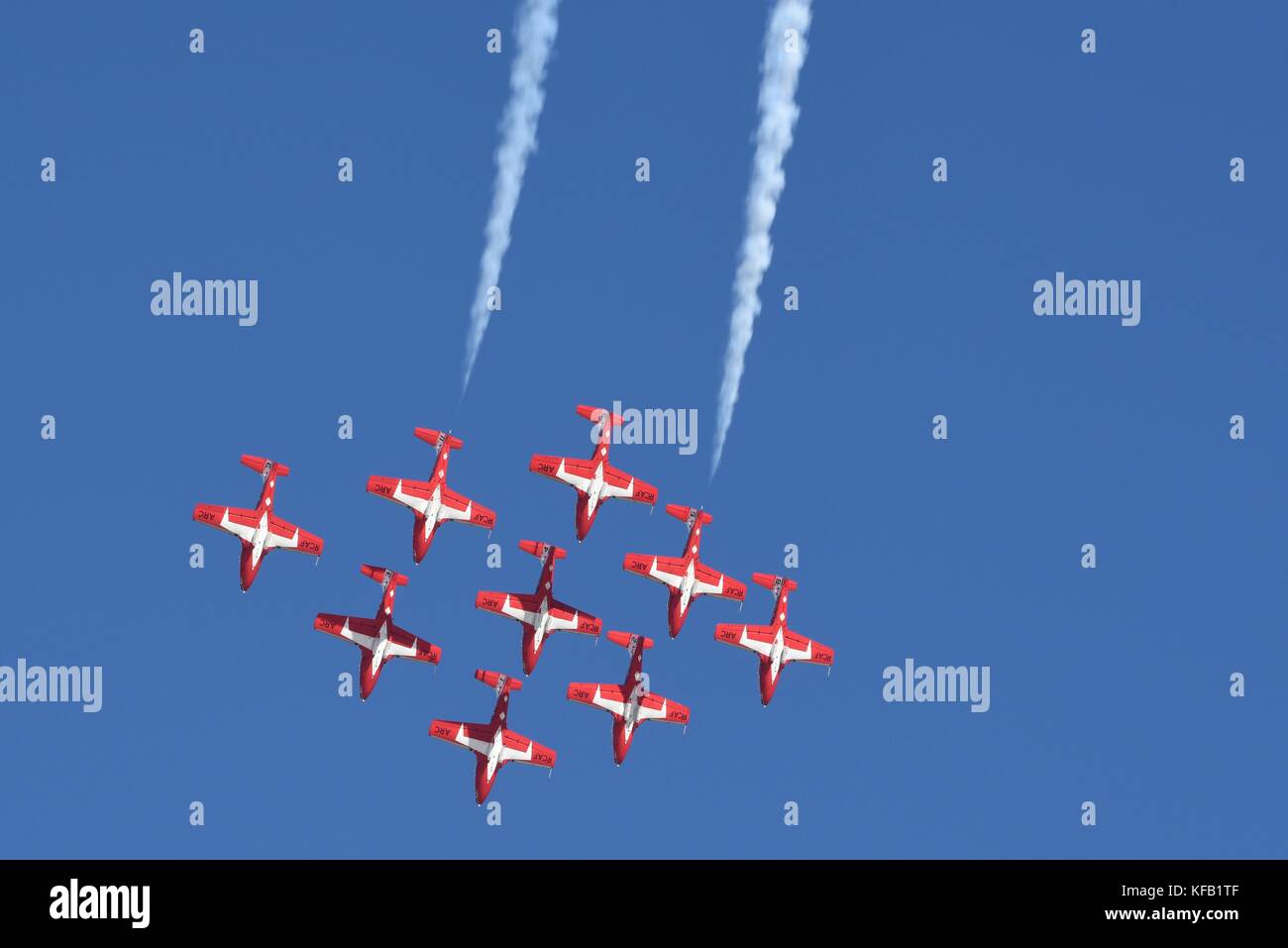 Die Royal Canadian Air Force snowbirds Luftfahrzeugs Luftakrobatik während der gowen Donner open house und Air Show in Gowen field Oktober 14, 2017 in Boise, Idaho. (Foto von Becky vanshur über planetpix) Stockfoto