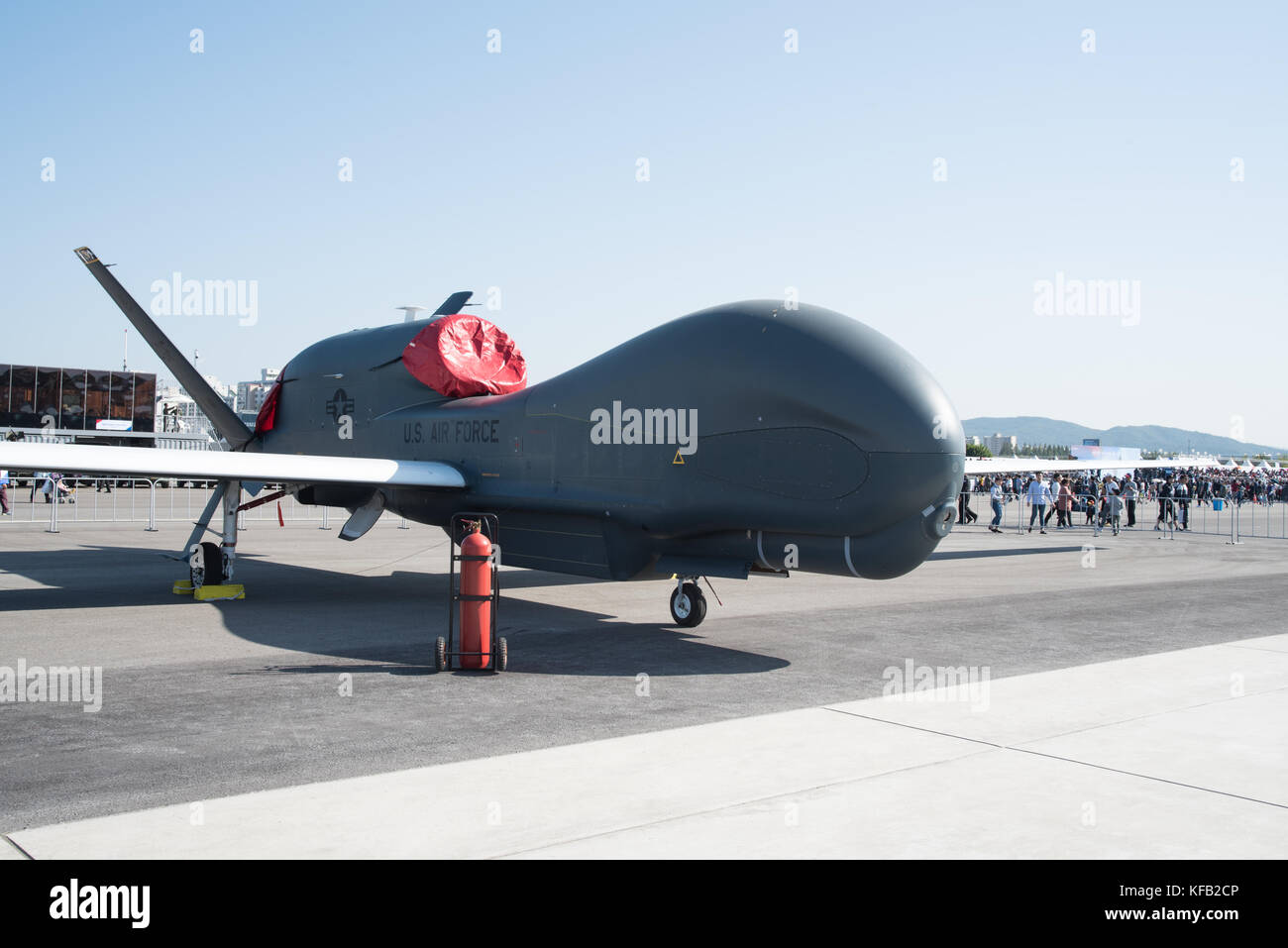 SEOUL, SÜDKOREA - 21. OKTOBER 2017: Global Hawk Drohne der U.S. Air Force auf der Seoul International Aerospace & Defense Exhibition 2017 Stockfoto