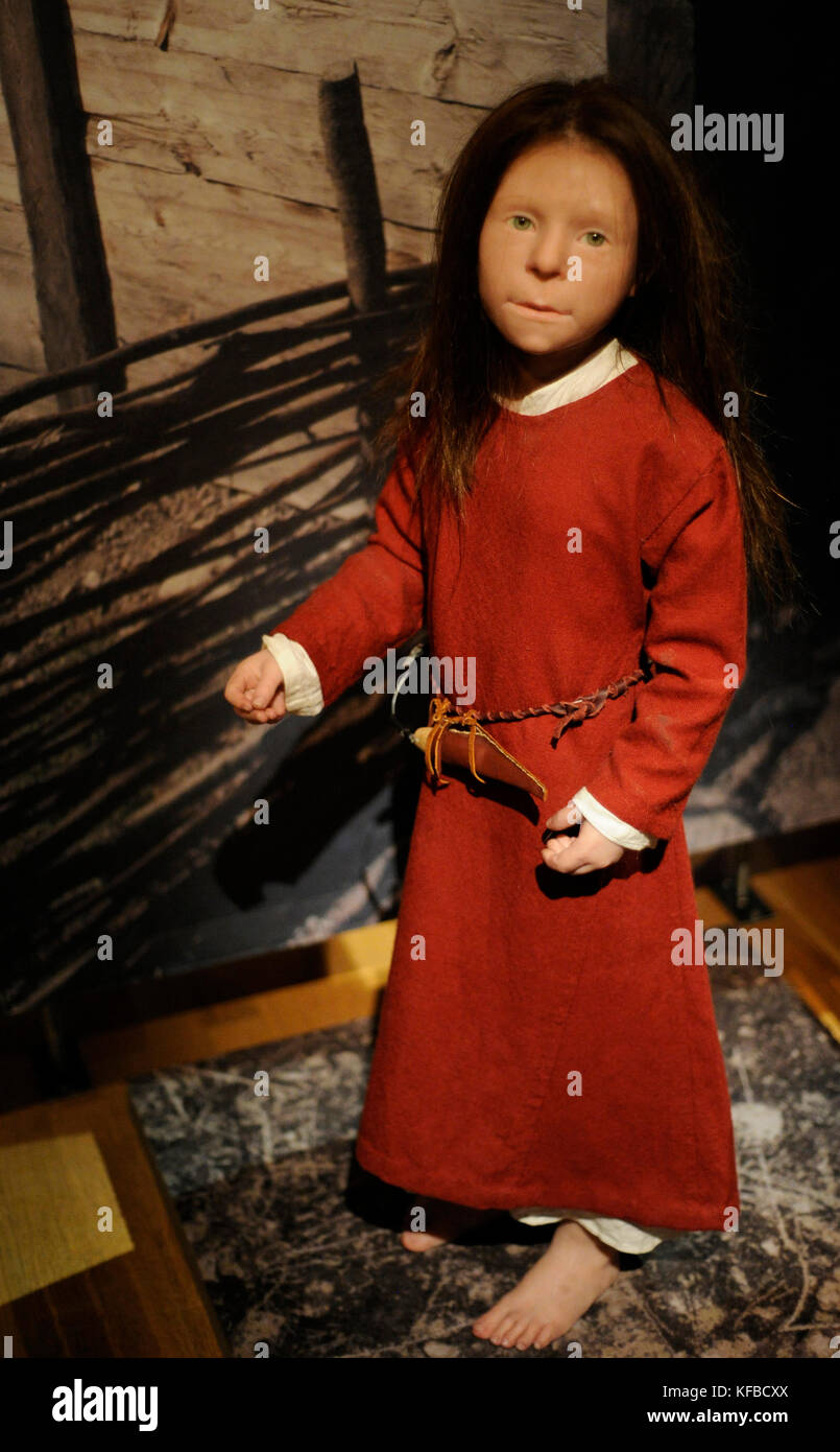 Wikingerzeit. birka Mädchen im Alter von 6 Jahren starb. 10. jahrhundert Skulptur mit der Reproduktion seiner Erscheinung. Historische Museum. Stockholm Schweden. Stockfoto