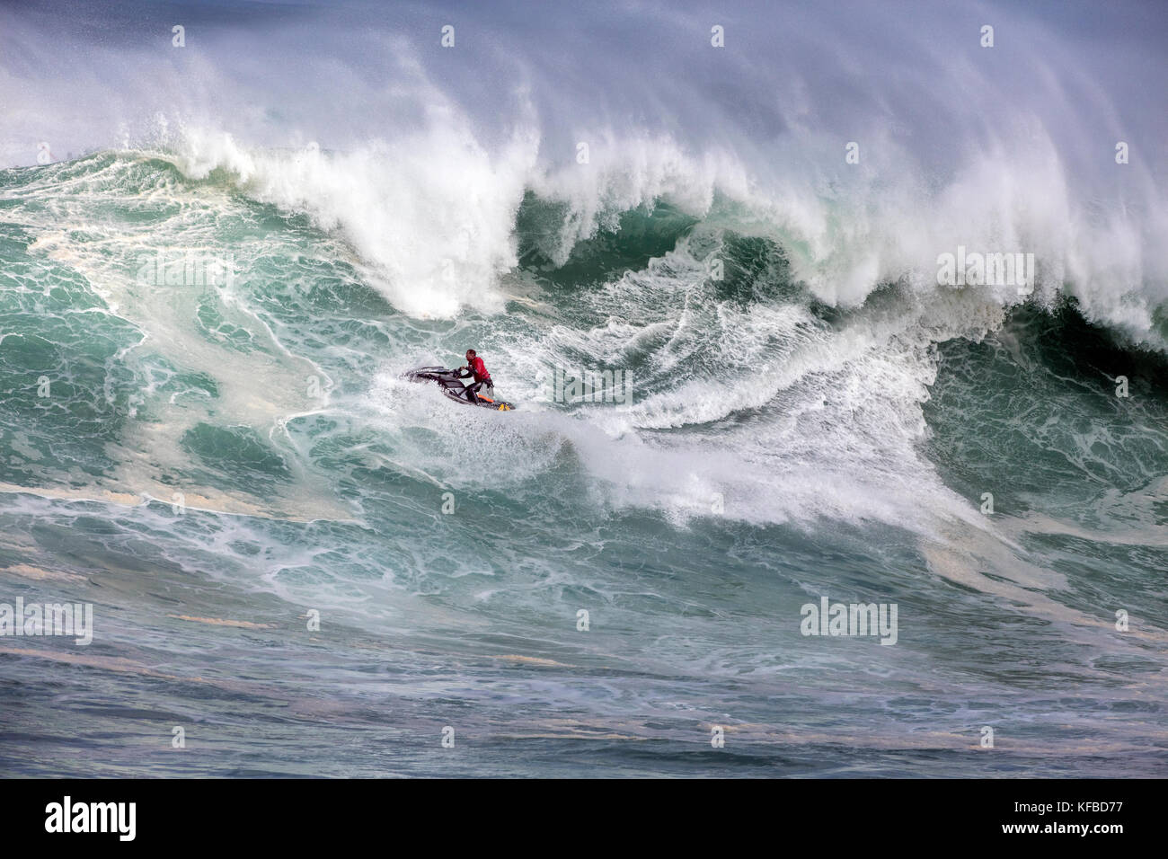 HAWAII, Oahu, North Shore, Eddie Aikau, 2016, Jet Ski, die als Wasser Patrol für die Ediie Aikau 2016 surf Wettbewerb, Waimea Bay Stockfoto