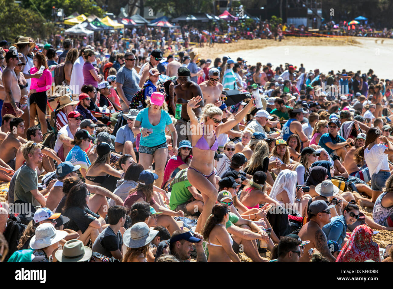 Hawaii, Oahu, North Shore, Eddie Aikau, 2016, Zuschauer, den Eddie Aikau Big Wave surfen 2016 Wettbewerb, Waimea Bay Stockfoto