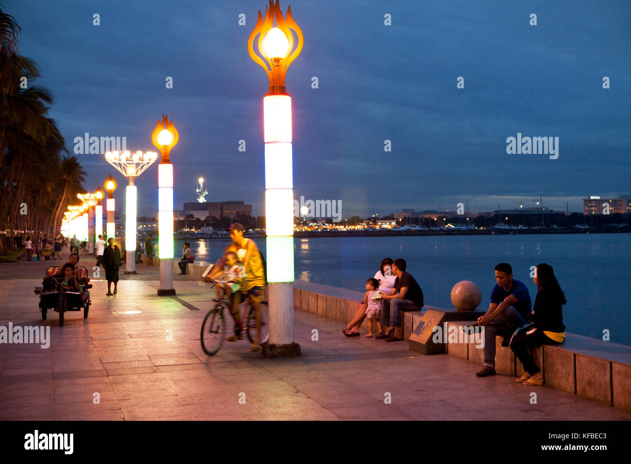 Philippinen, Manila, Rojas blvd Bay zu Fuß Stockfoto