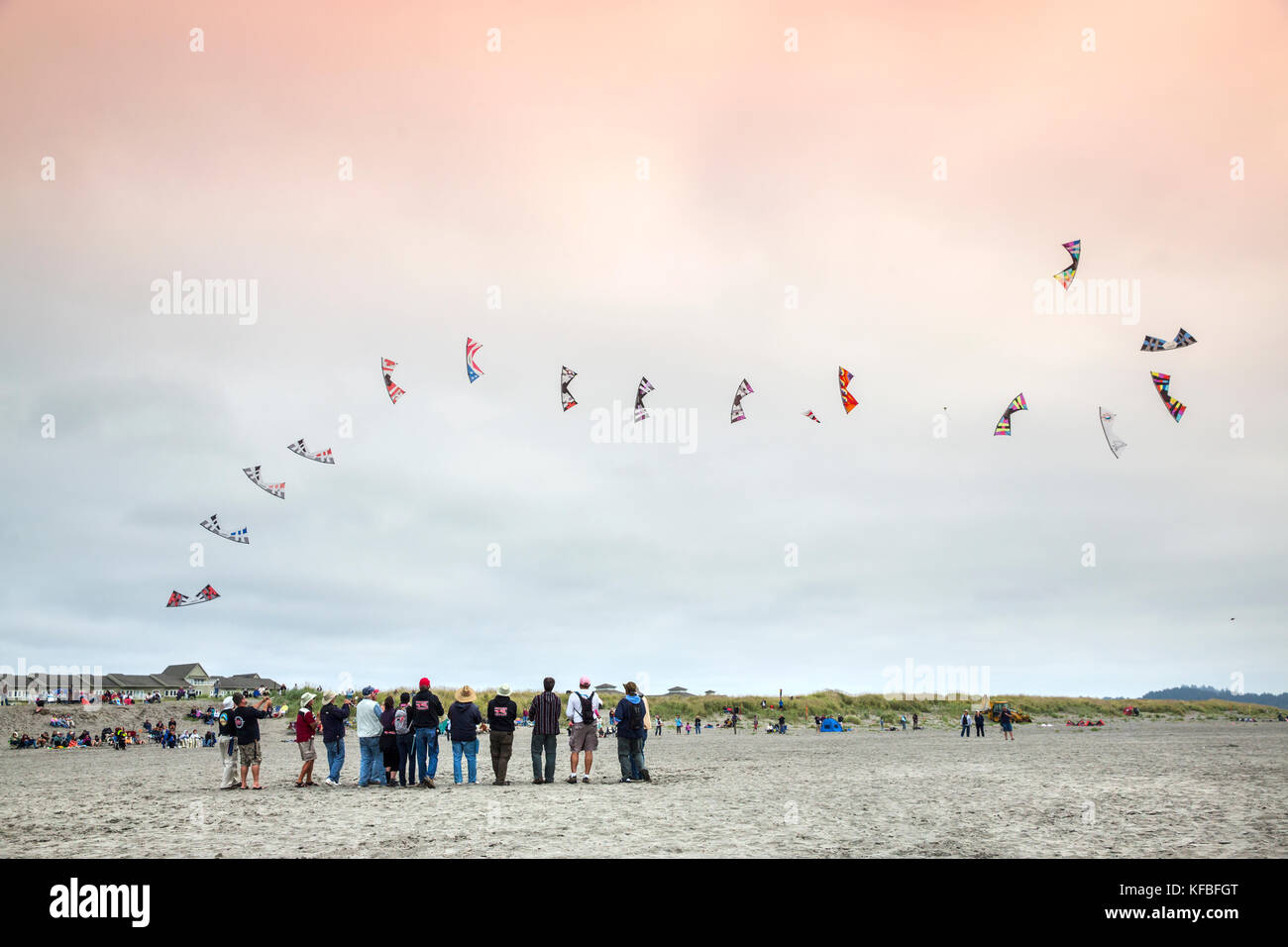 Usa, Washington State, Long Beach Halbinsel, internationale Drachenfest, multiline Präzision Drachen fliegen Wettbewerb Stockfoto