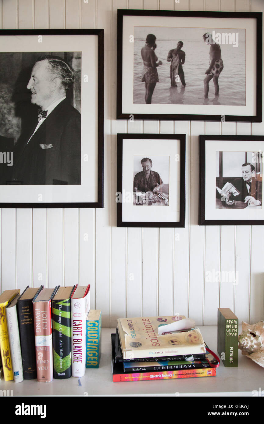 Jamaika Oracabessa. Die Lobby mit Fotos von Ian Fleming und James Bond Goldeneye Hotel und Resort. Stockfoto