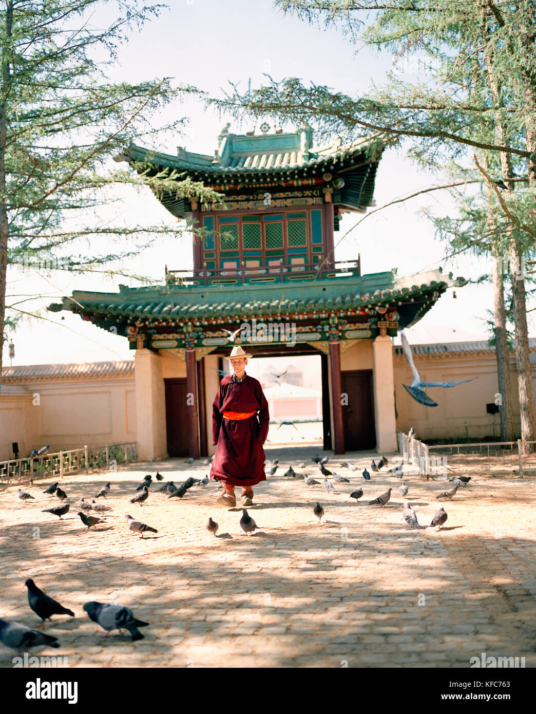 Die Mongolei, Mönch im Kloster Gandan Stockfoto