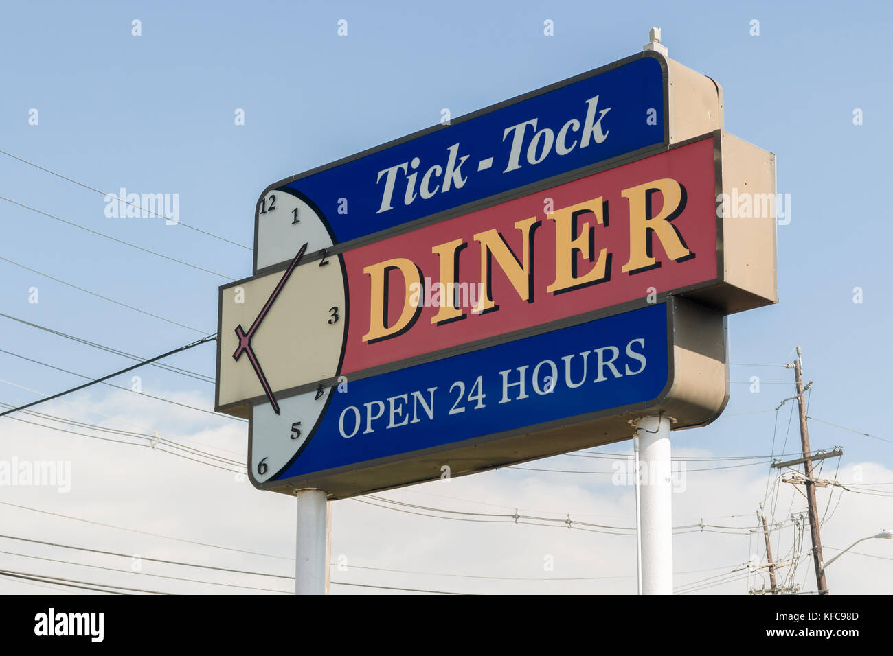 Die ikonischen Tick Tock Diner Schild am Clifton in New Jersey eine bekannte traditionelle amerikanische Restaurant mit Stockfoto