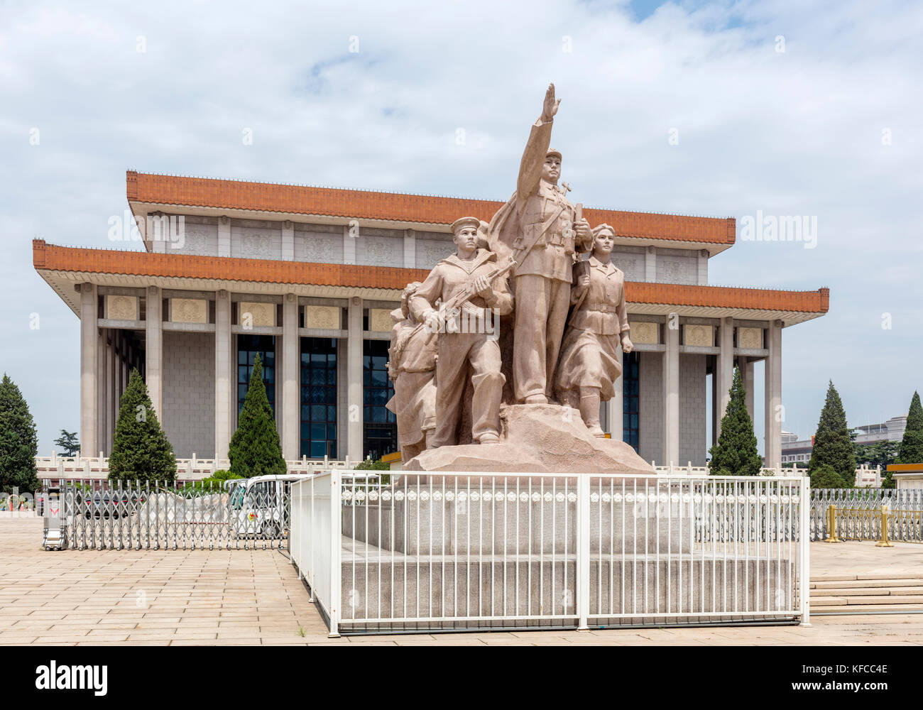 Mausoleum von Mao Zedong auf dem Platz des Himmlischen Friedens, einer Stadt im Zentrum von Peking, China. Stockfoto