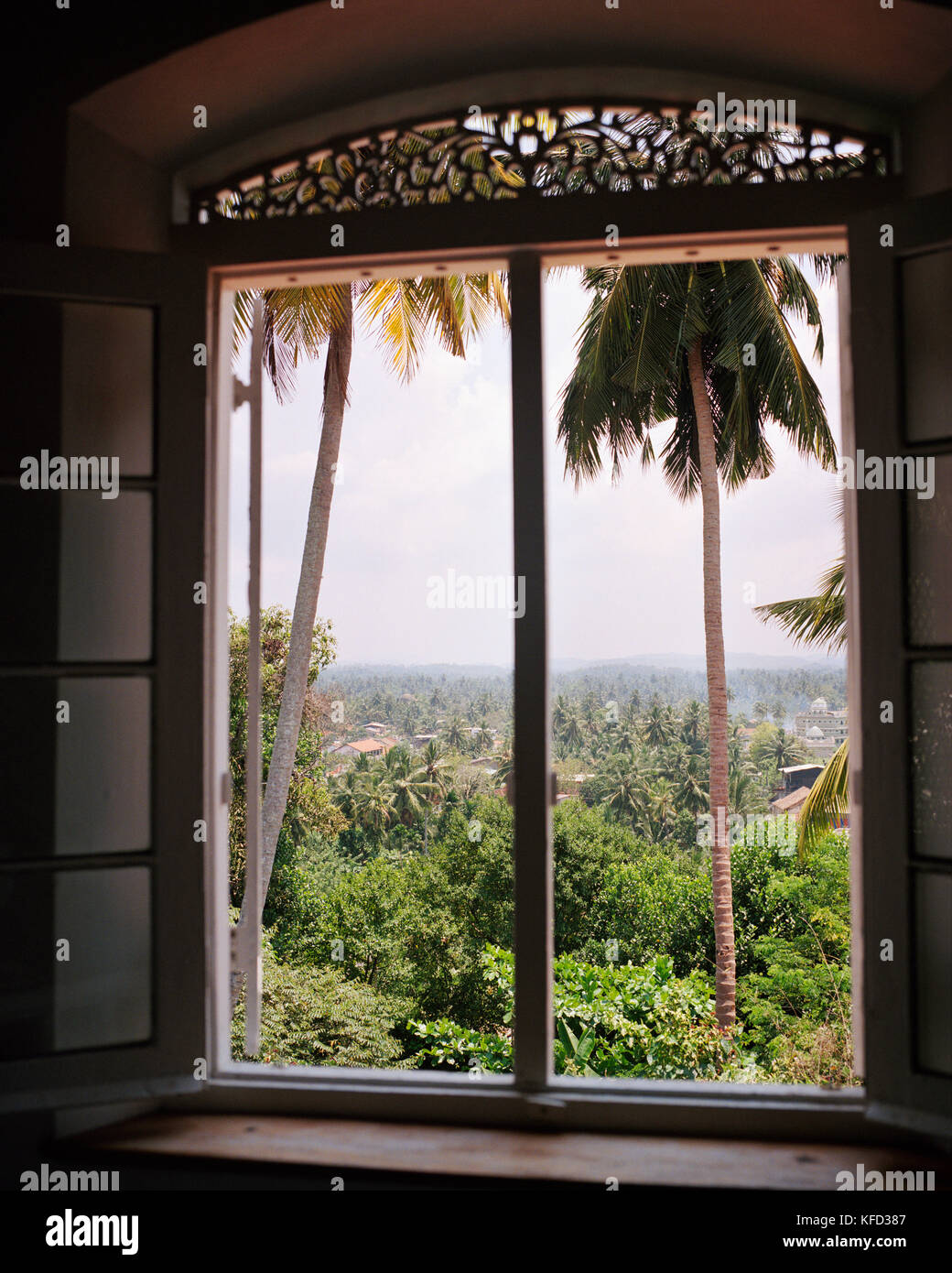 SRI LANKA, Asien, Blick aus dem Fenster von Sun House Hotel Stockfoto