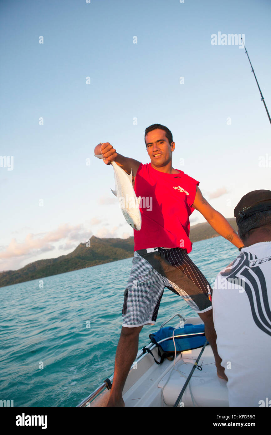 Französisch Polynesien Tahaa Island. Angeln in der Nähe der Insel Tahaa. Stockfoto