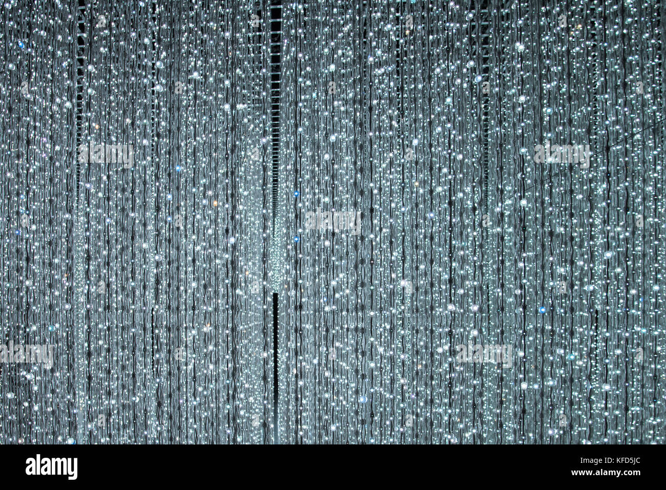 Hintergrund der weißen Leuchten Stockfoto