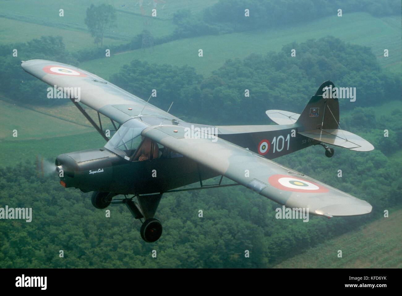 Piper Super Cub Flugzeug wiederhergestellt Stockfoto