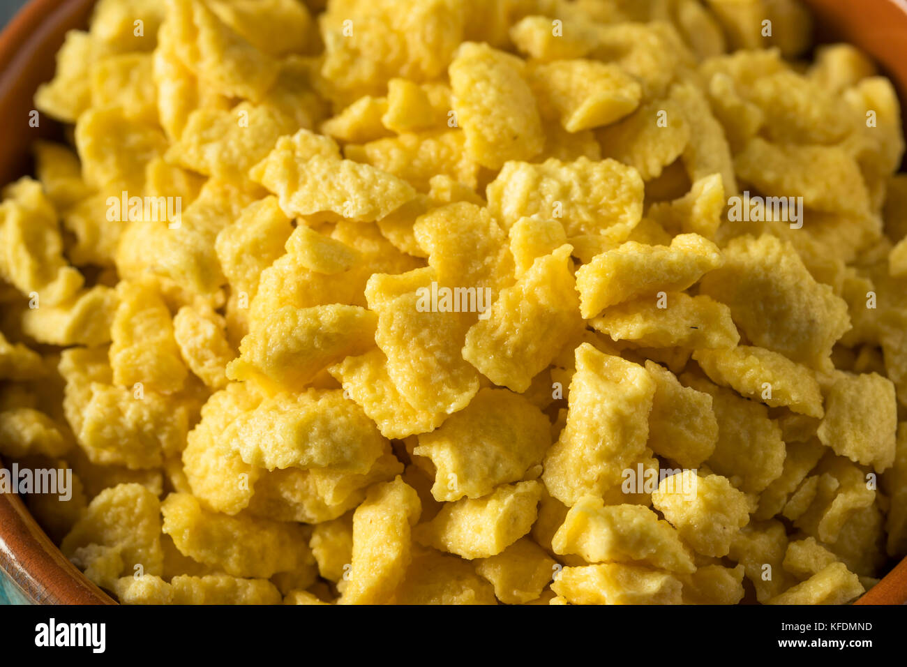 Trockene Organische Spatzle Knodel Fertig Zu Kochen Stockfoto