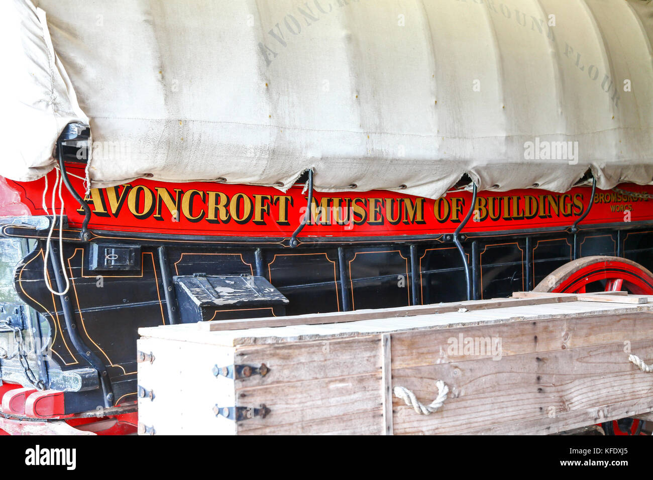 Ist eine überdachte carrier Wagen an der Avoncroft Museum von Gebäuden, Stoke Heath Bromsgrove, Worcestershire, England, Großbritannien Stockfoto