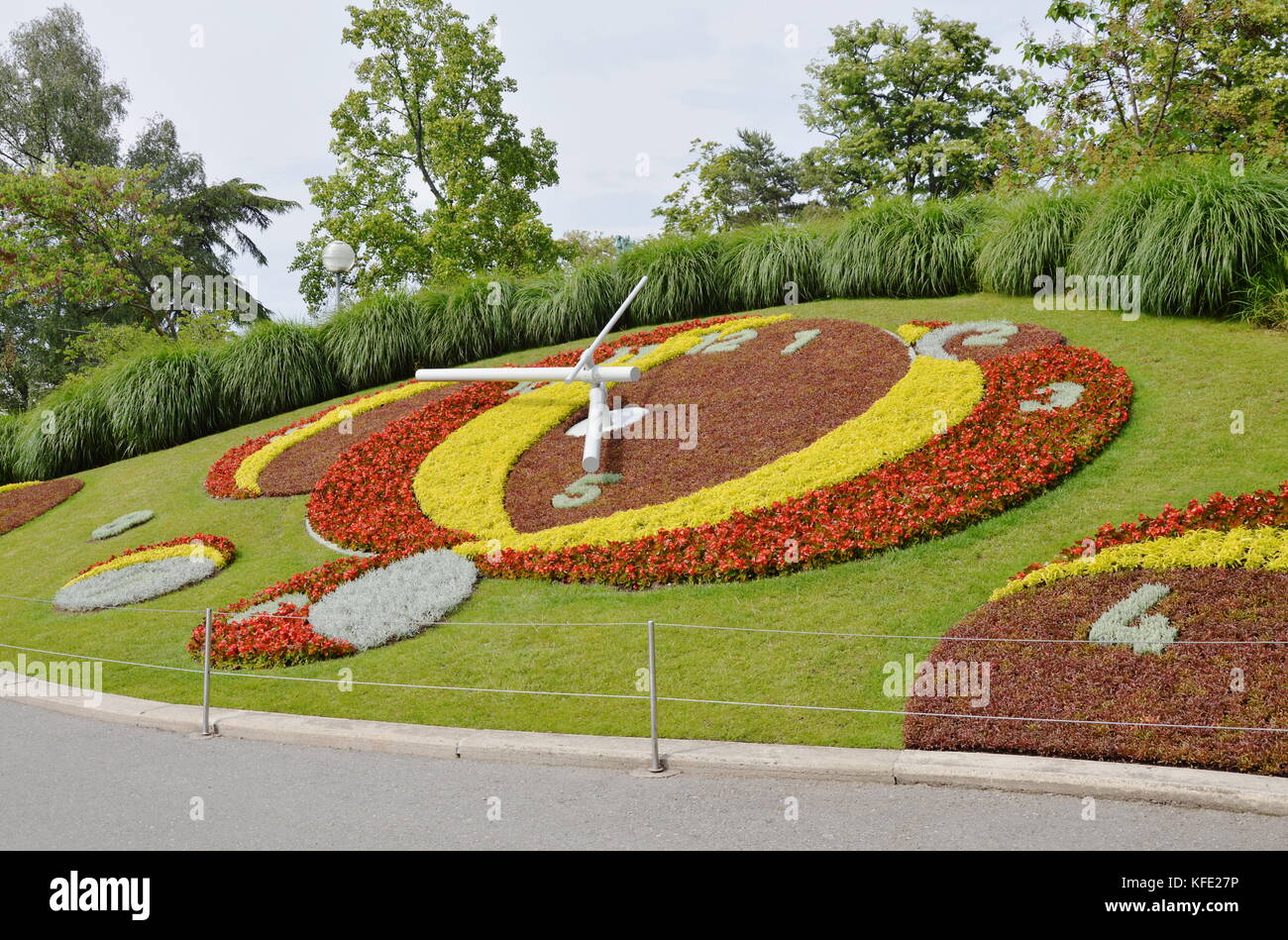 Uhr Blume des Jardin Anglais land Mark in Genf in der Schweiz  Stockfotografie - Alamy