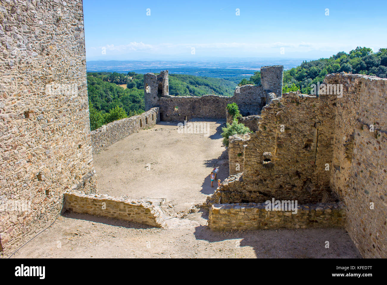 Das Chateau de Saissac, eine Burgruine und eine der sogenannten Katharer Burgen, nordwestlich von Carcassonne, Frankreich Stockfoto