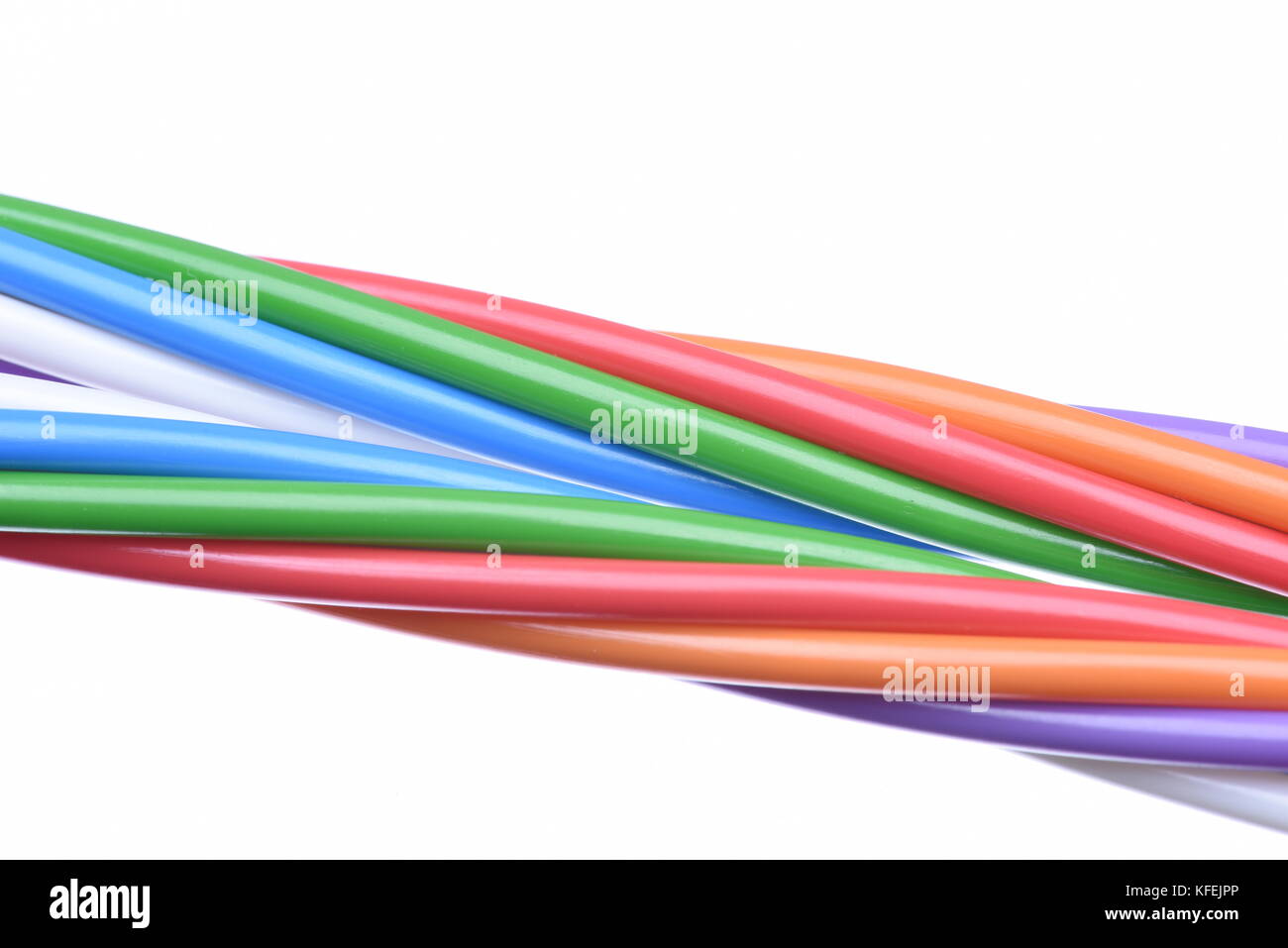 Bunte Kabel isoliert auf weißem Hintergrund Stockfoto
