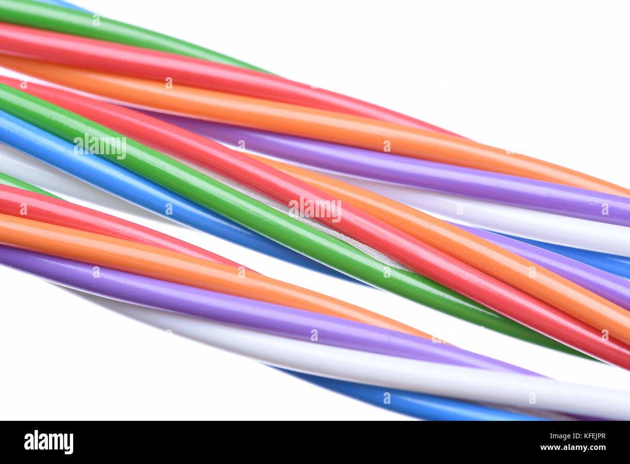 Bunte Kabel isoliert auf weißem Hintergrund Stockfoto