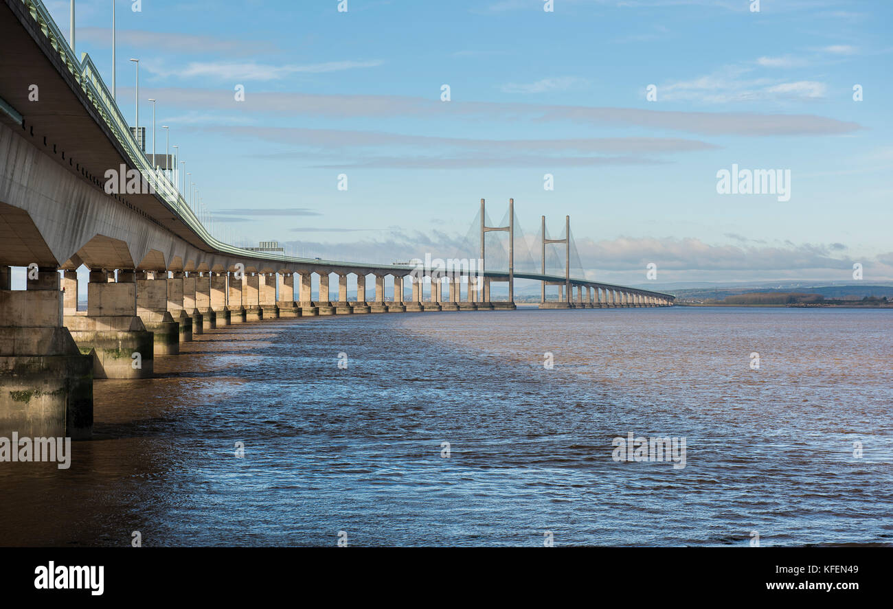 Die neue Severn Bridge von Severn Strand gesehen Stockfoto