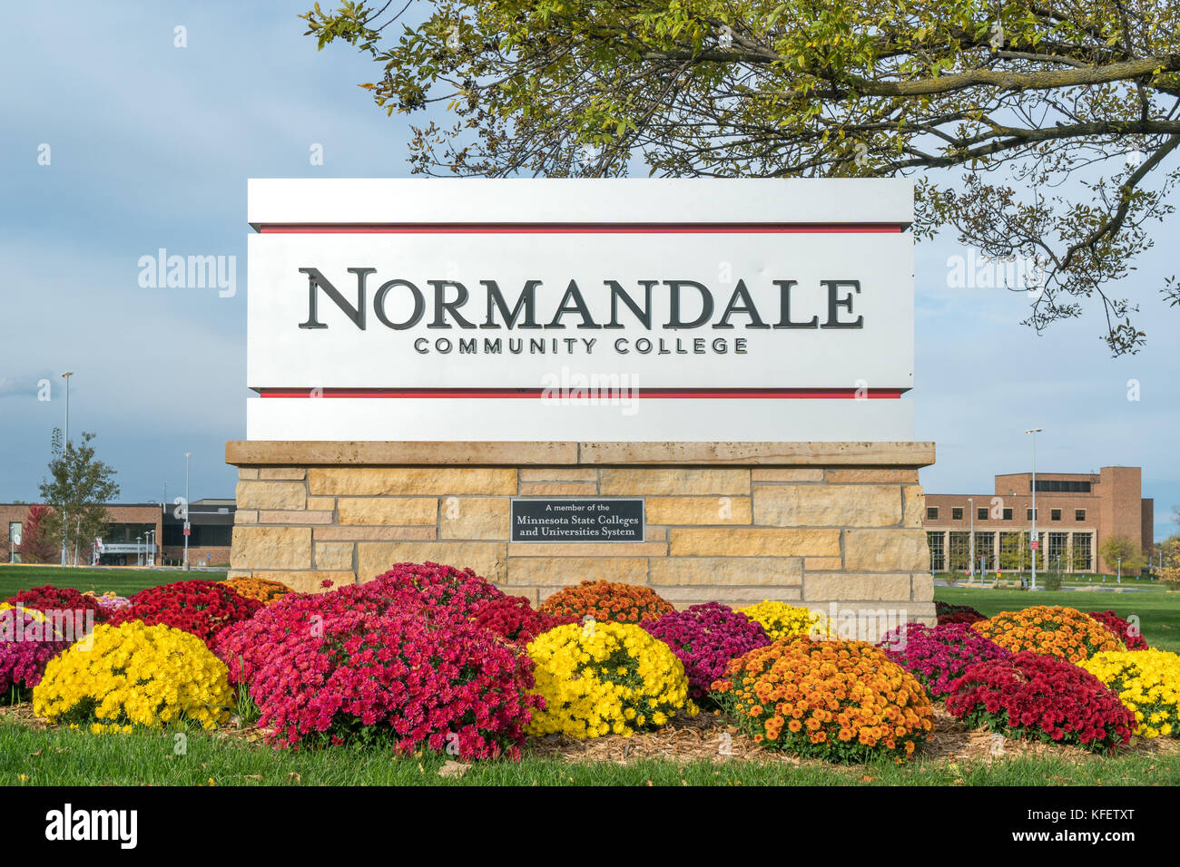 Bloomington, MN/usa - Oktober 15, 2017: eingangsschild zu normandale Community College. Stockfoto