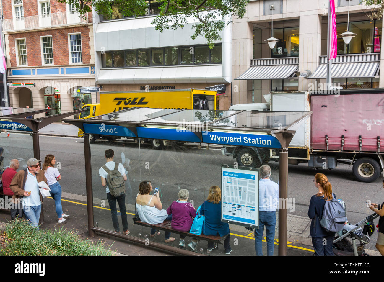 Der Wynyard Station Bushaltestelle in die Innenstadt von Sydney, New South Wales, Australien Stockfoto