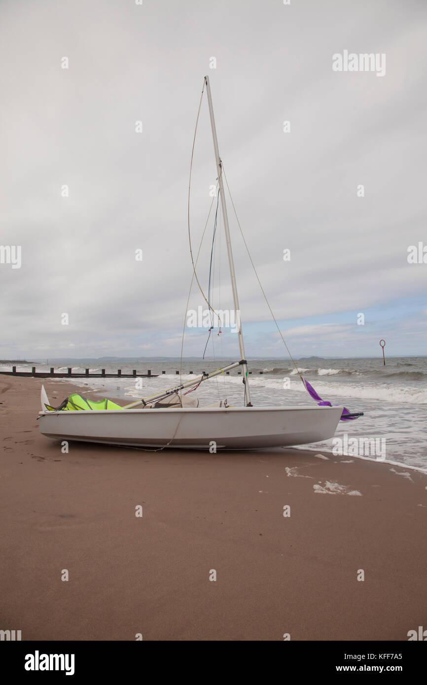 Portobello Beach, Edinburgh, Schottland, Großbritannien. segeln Oat auf dem Sandstrand von Portobello Beach, Edinburgh, die Hauptstadt von Schottland, Großbritannien. Stockfoto