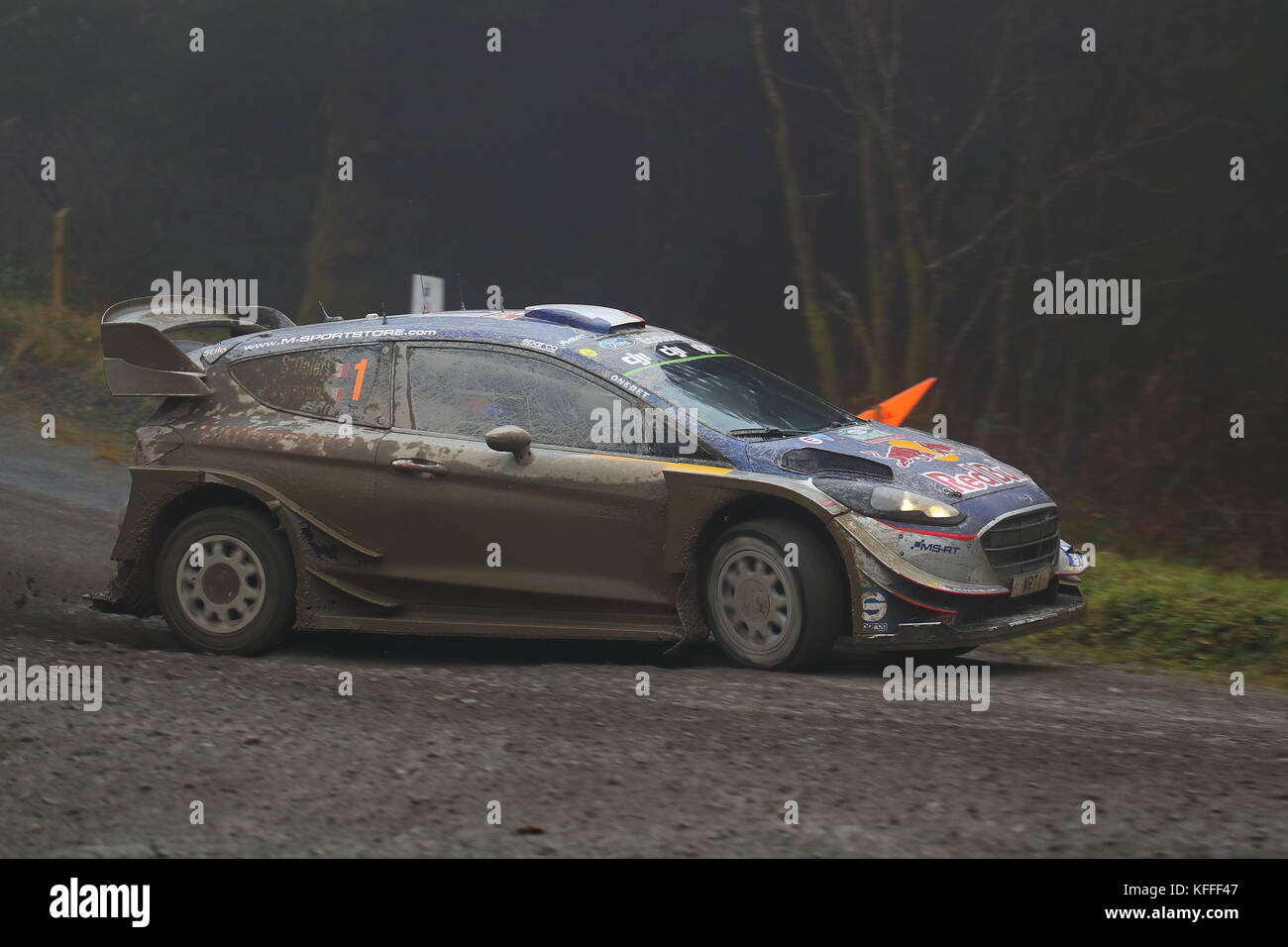 Dyfi, Wales, UK. 28 Okt, 2017. Teams von Herstellern und privaten Teams konkurrieren auf dem 2017 Dayinsure Wales Rally GB. Quelle: Uwe Deffner/Alamy leben Nachrichten Stockfoto